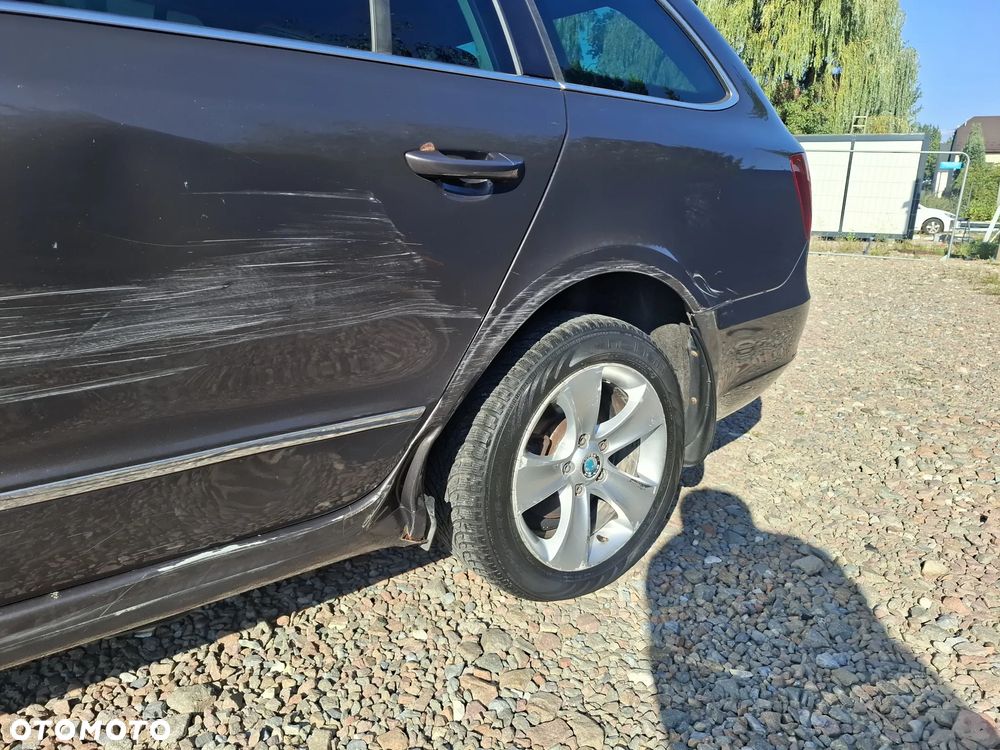 Skoda Superb 2.0 TSI Ambition DSG - 5