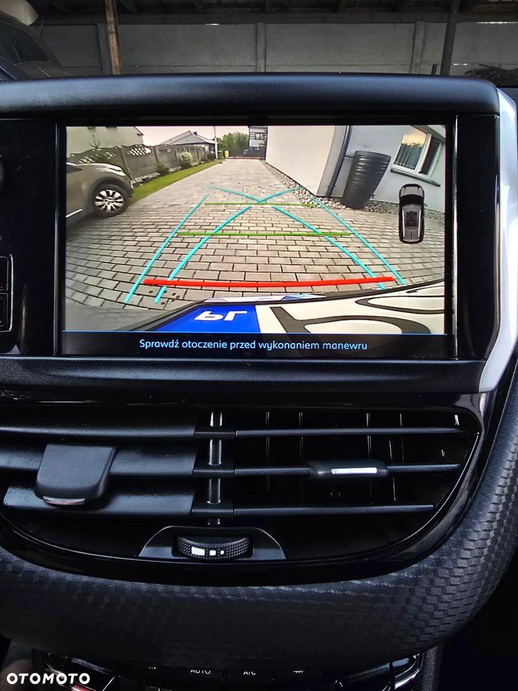 Peugeot 2008 1.2 PureTech Allure S&S - 14