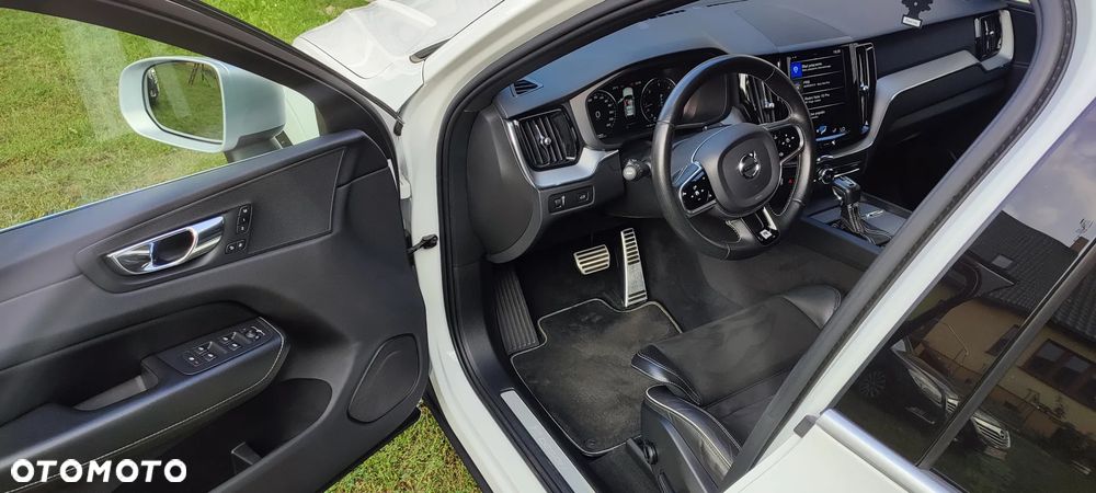 Volvo XC 60 D4 AWD R-Design - 8