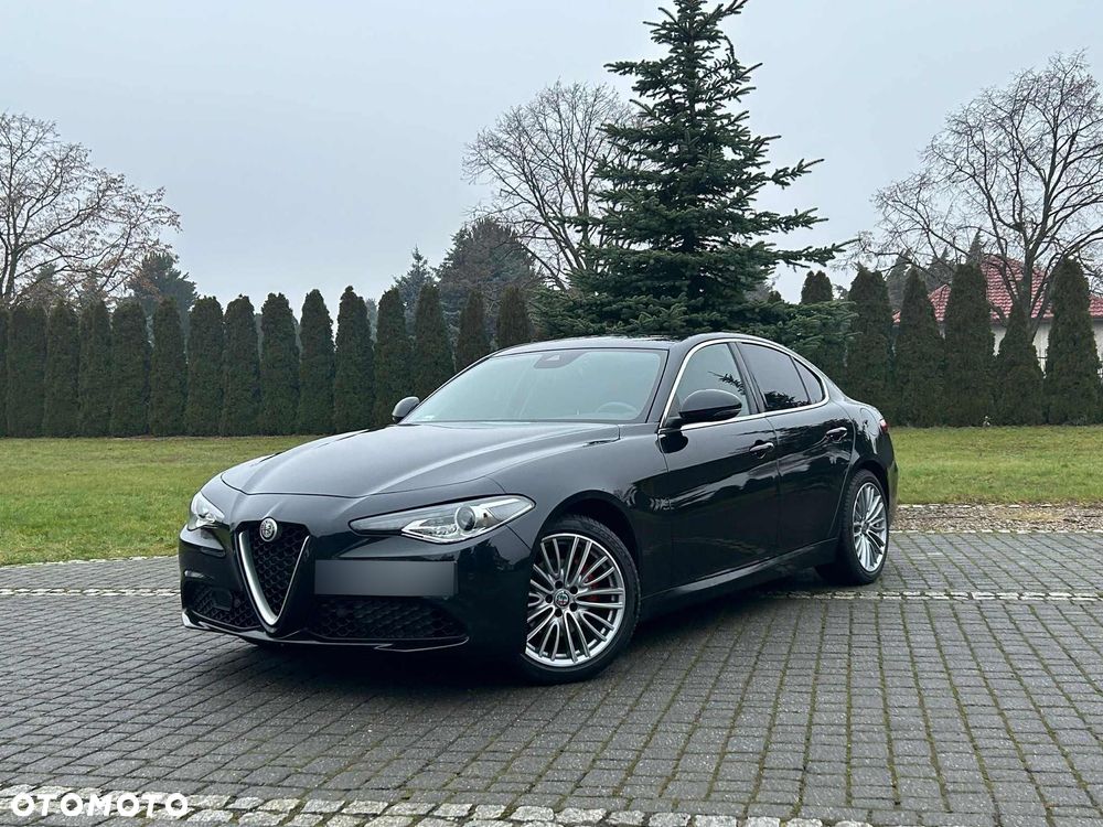 Alfa Romeo Giulia - 1