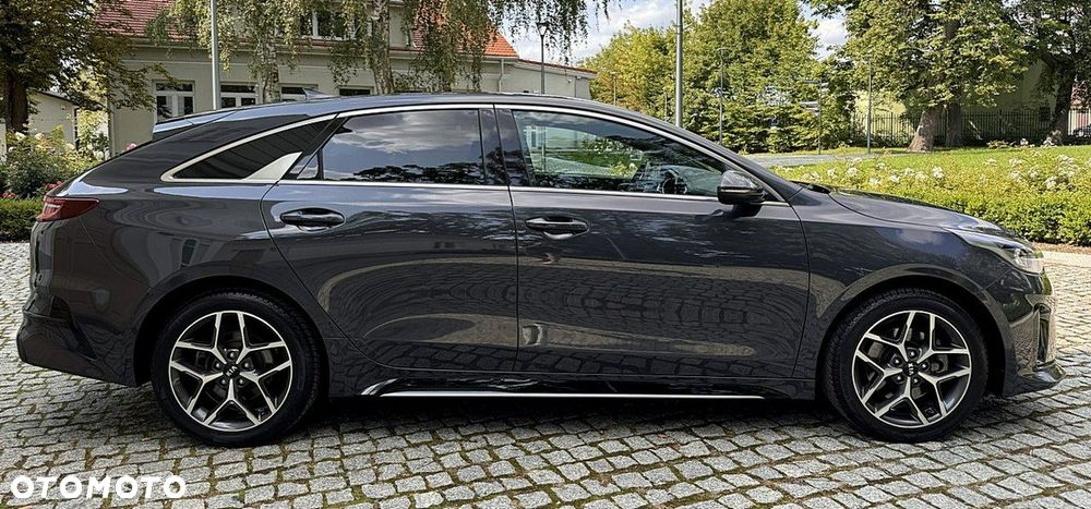 Kia ProCeed - 9