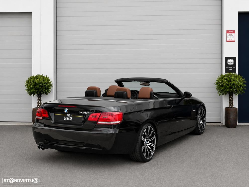 BMW 330 i Auto - 22