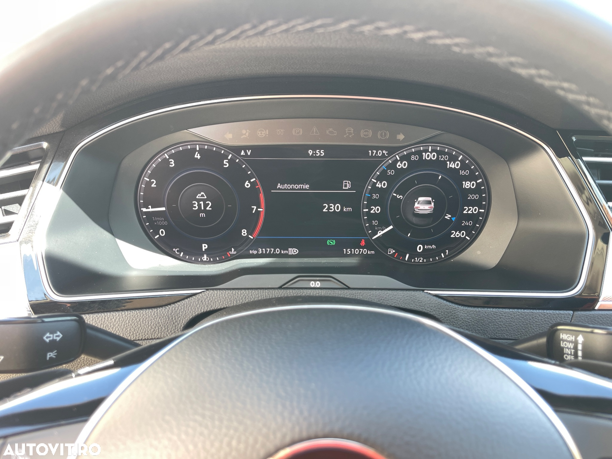 Volkswagen Passat - 39