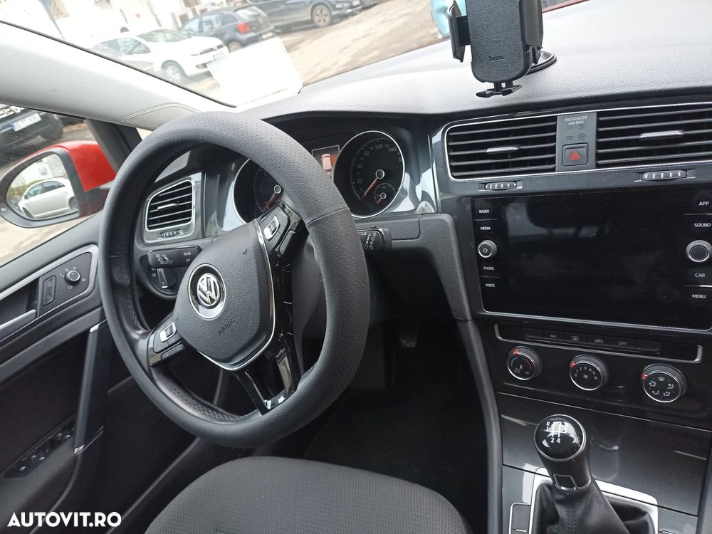 Volkswagen Golf 1.6 TDI SCR Comfortline - 6