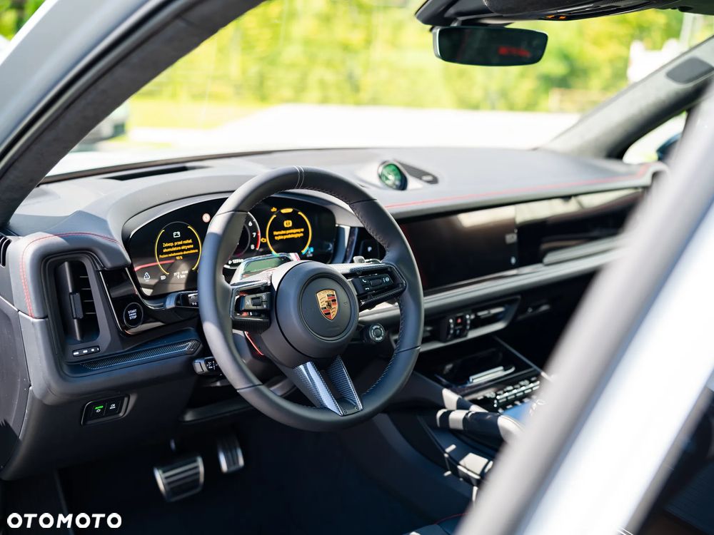 Porsche Cayenne GTS - 14