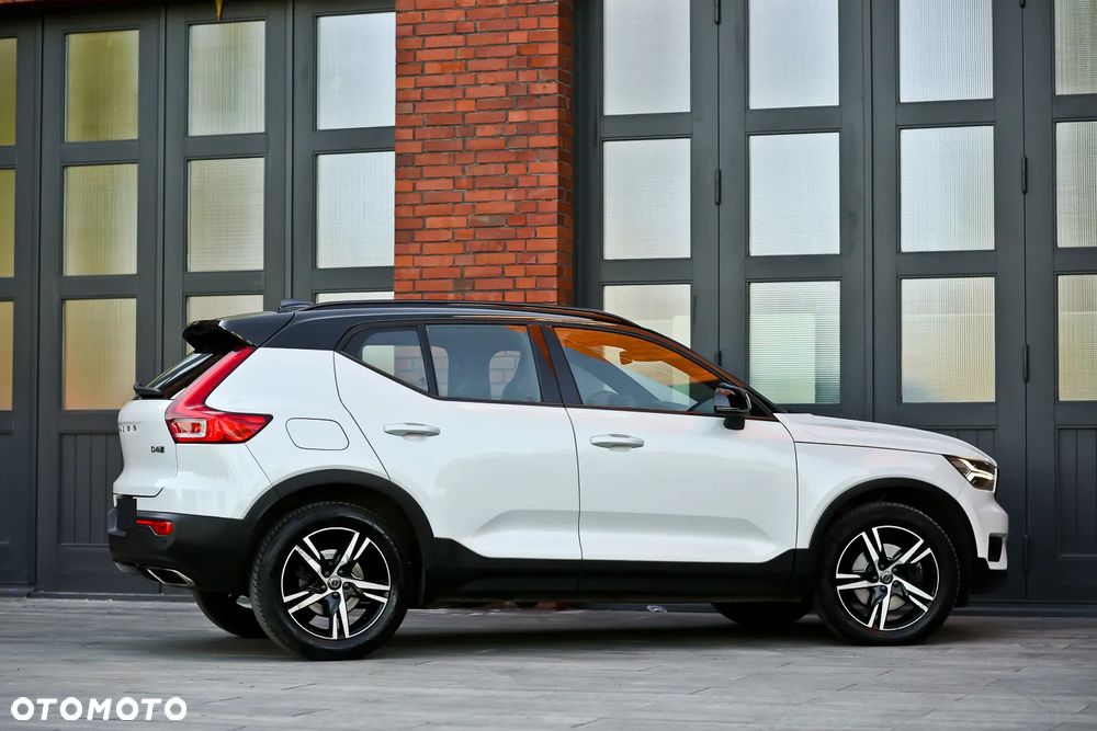 Volvo XC 40 D4 AWD Geartronic R-Design - 17