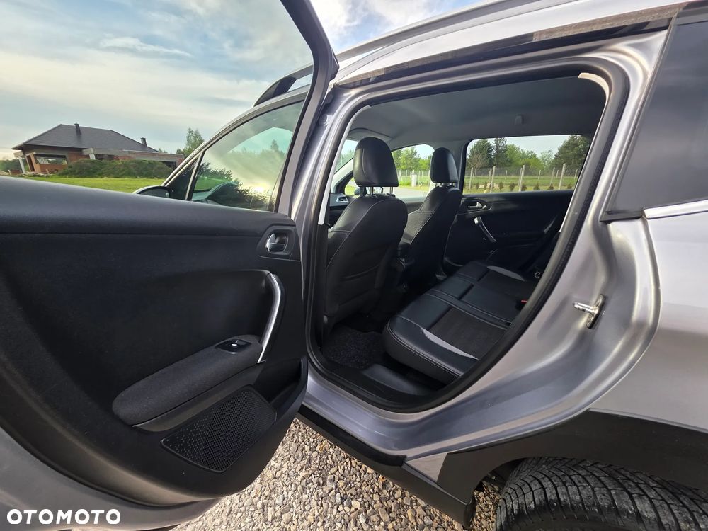 Peugeot 2008 BlueHDi 100 STOP & START Allure - 23