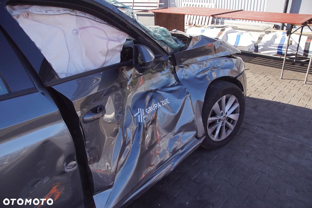 Auto na części - Skoda Scala Lift 1.5 TSI 150 KM DXDB VCF LF7C 2024R Silnik Skrzynia Zderzak Błotnik Klapa Drzwi Szyba Lusterko Lampa Sterownik Moduł Deska Kokpit Wyświetlacz - 6