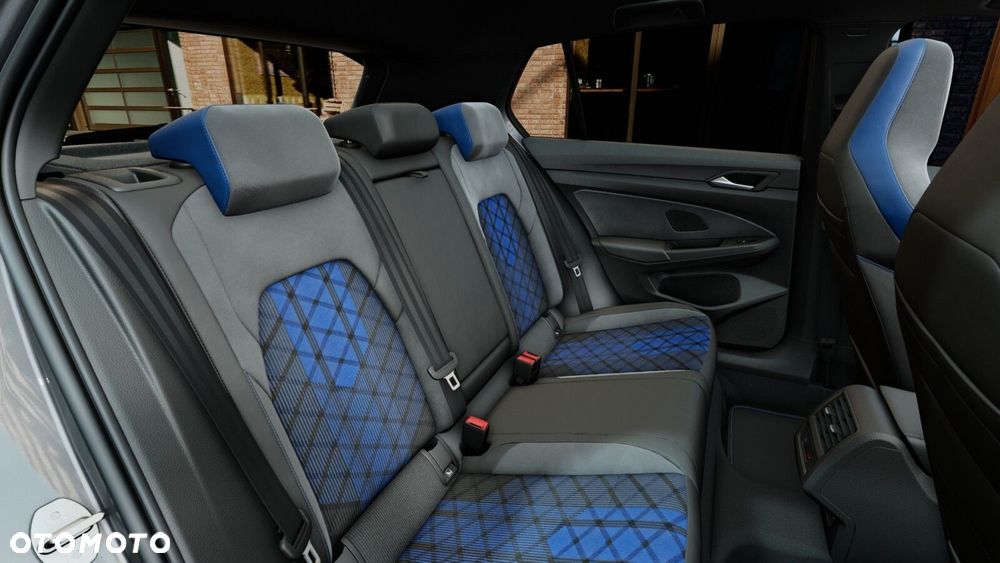 Volkswagen Golf - 10