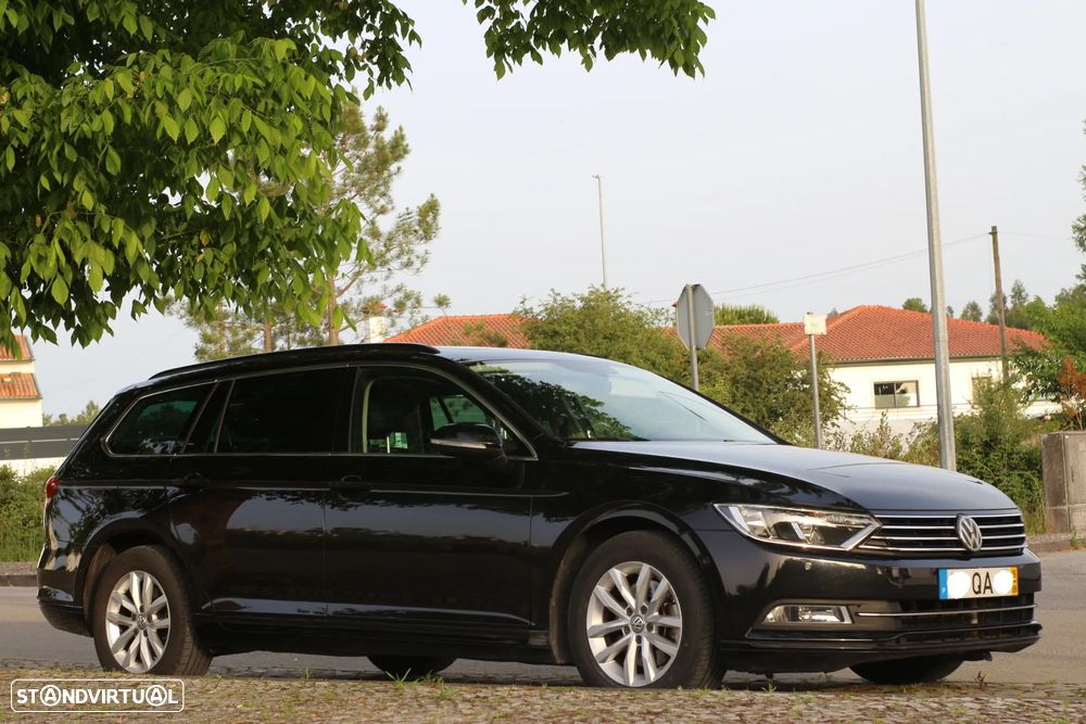 VW Passat Variant 2.0 TDI Confortline - 9
