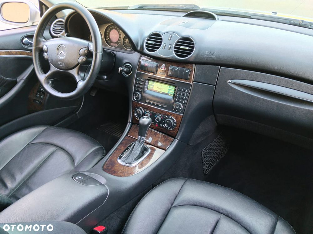Mercedes-Benz CLK 320 CDI 7G-TRONIC Elegance - 17