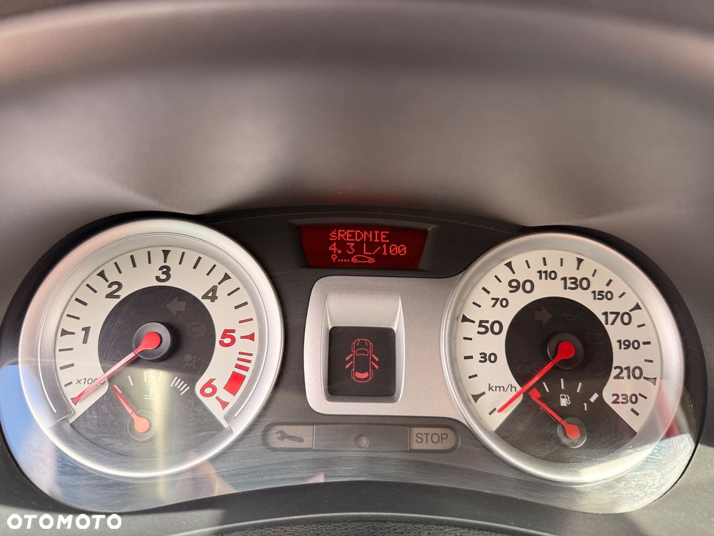 Renault Clio 1.5 dCi Dynamique - 12