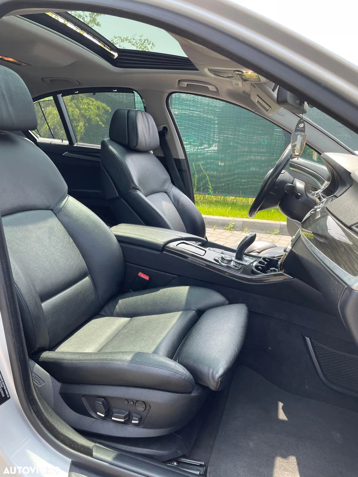 BMW Seria 5 525d xDrive AT - 8