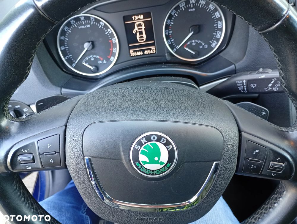 Skoda Octavia 1.6 TDI Ambiente DSG - 16