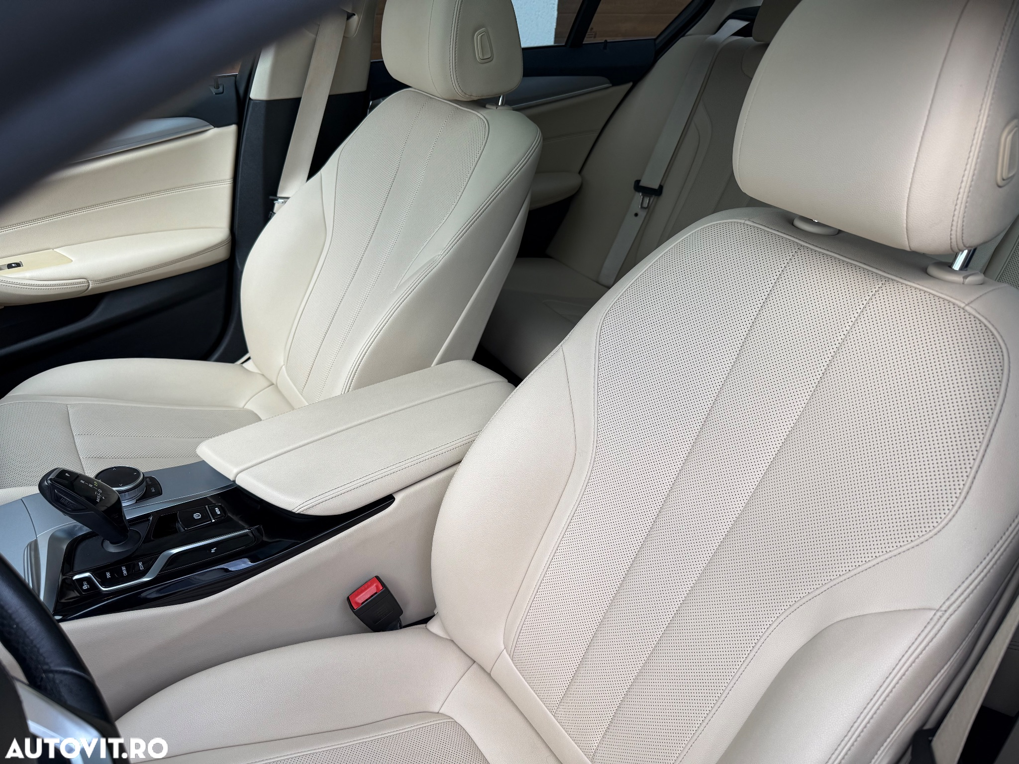BMW Seria 5 530d xDrive AT MHEV - 14