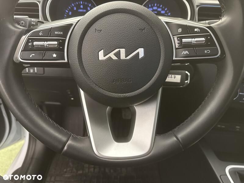 Kia Ceed 1.5 T-GDI M - 13