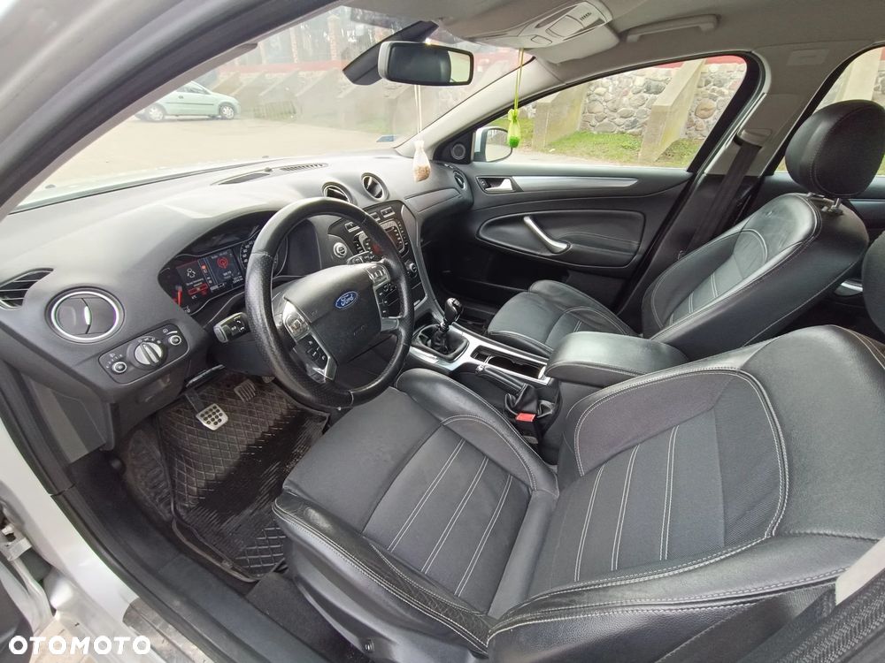 Ford Mondeo 2.0 TDCi Ambiente - 23