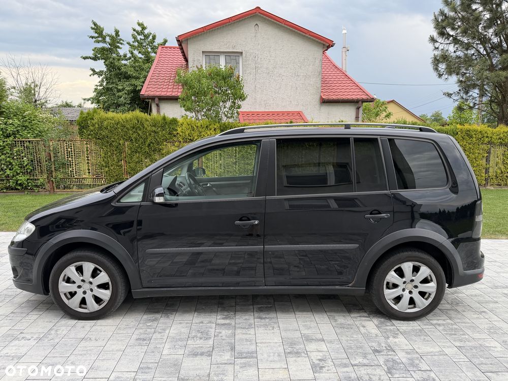 Volkswagen Touran - 2