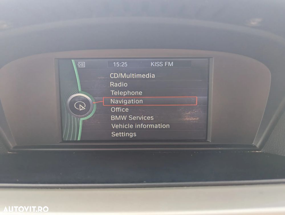 BMW Seria 3 318d Touring - 16