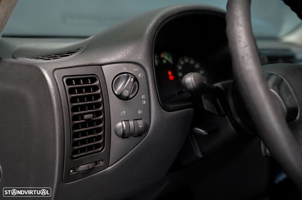 VW Polo 1.4 GL P3 - 17