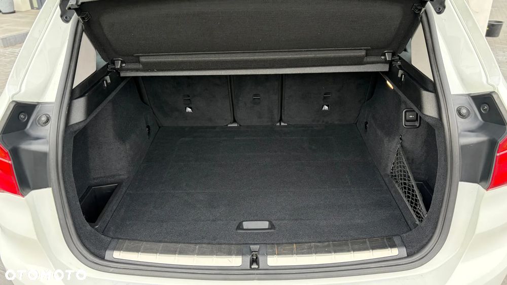 BMW X1 sDrive18i - 26