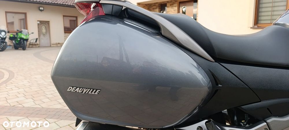 Honda Deauville - 24