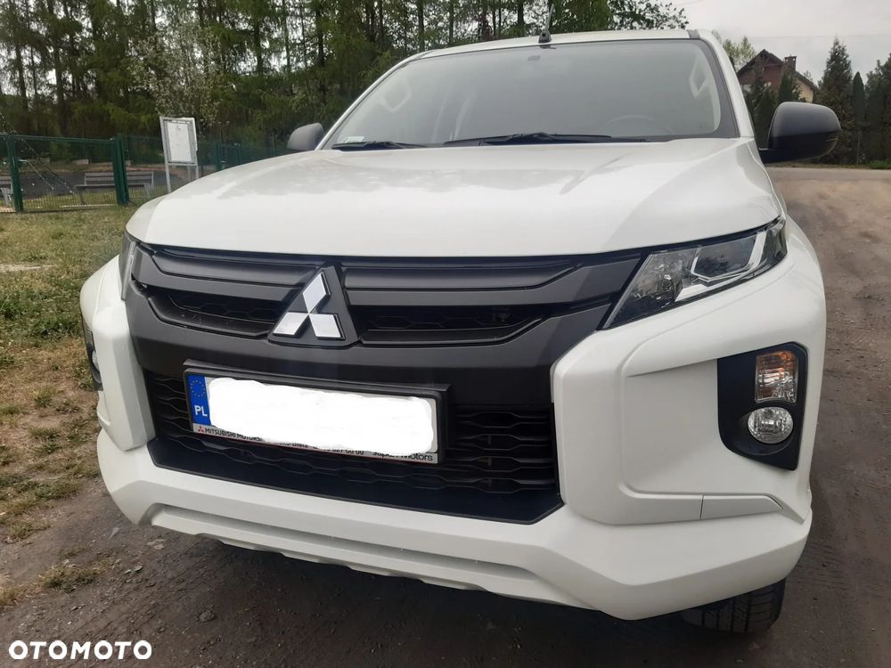 Mitsubishi L200 Pick Up 4x4 S&S Double Cab Basis - 11