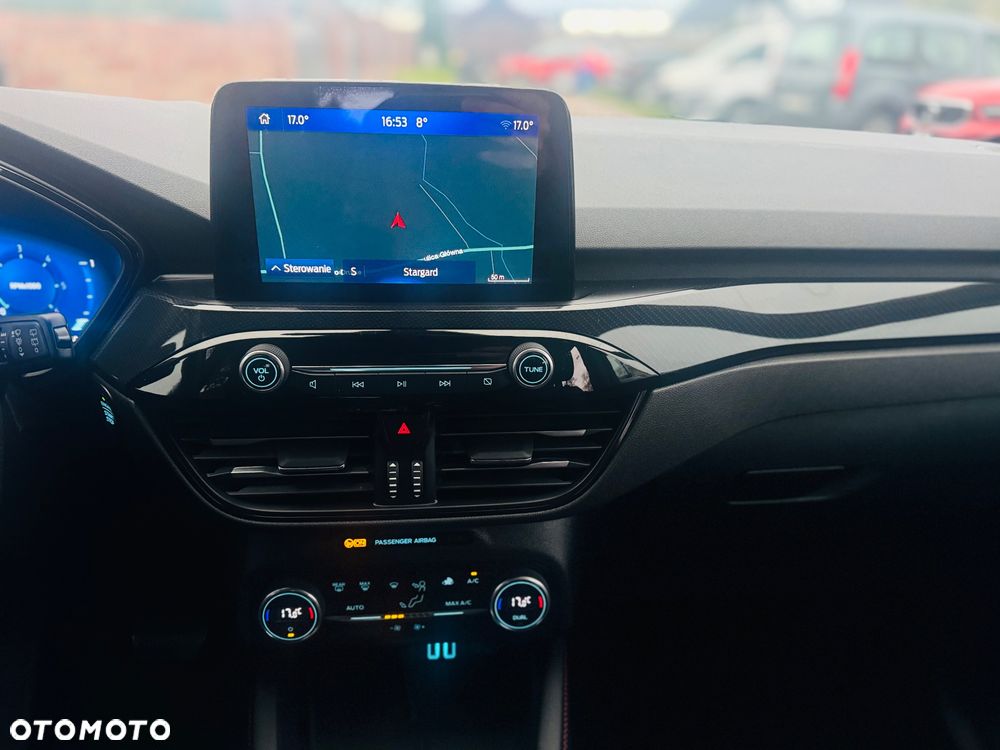 Ford Kuga 2.0 EcoBlue 4x4 ST-LINE - 18