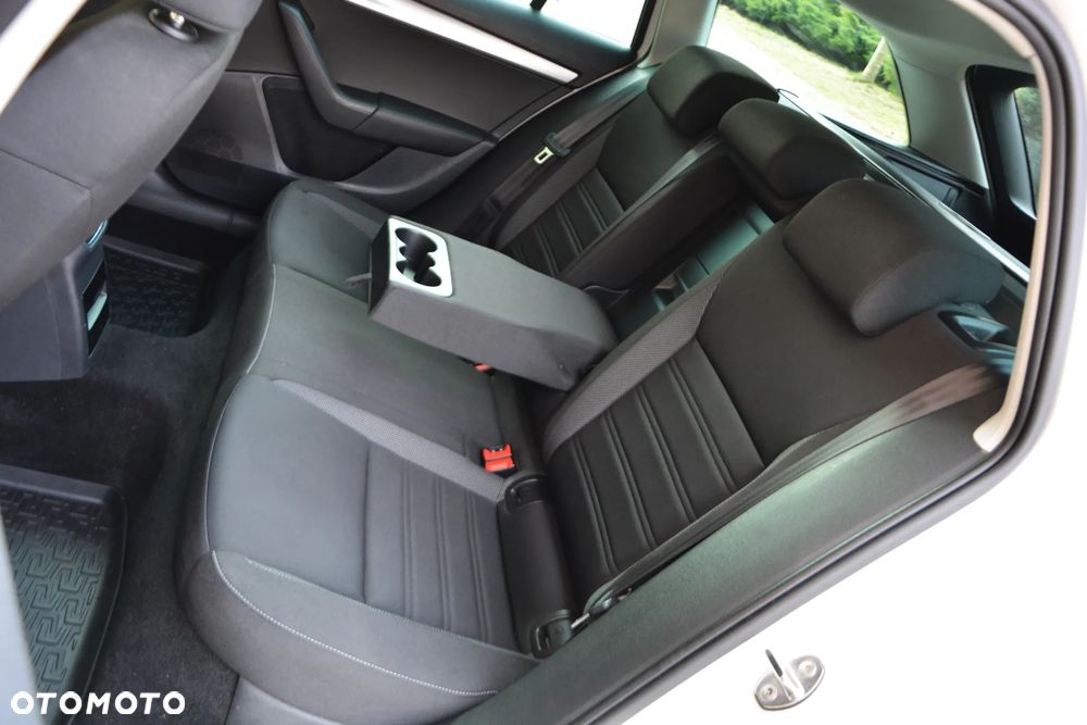 Skoda Octavia 1.6 TDI Premium Edition - 38