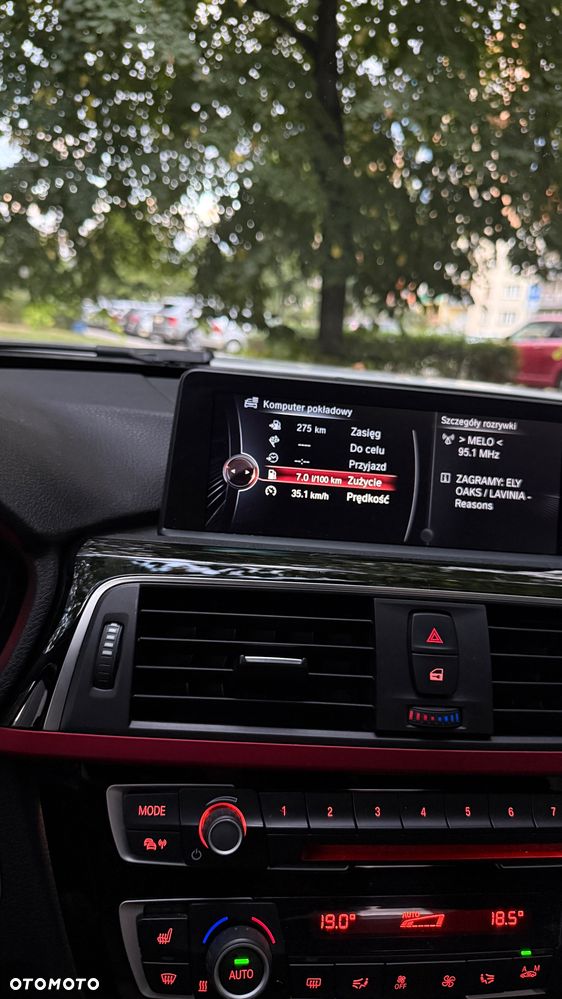 BMW Seria 3 318i Sport Line - 17