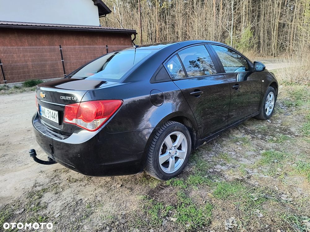 Chevrolet Cruze 1.8 LS - 19
