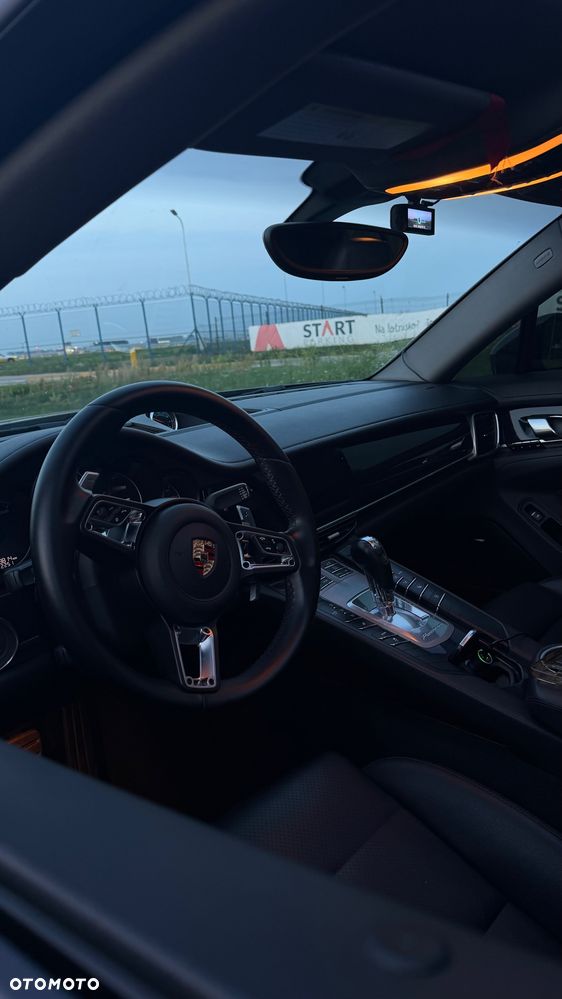 Porsche Panamera PDK - 16