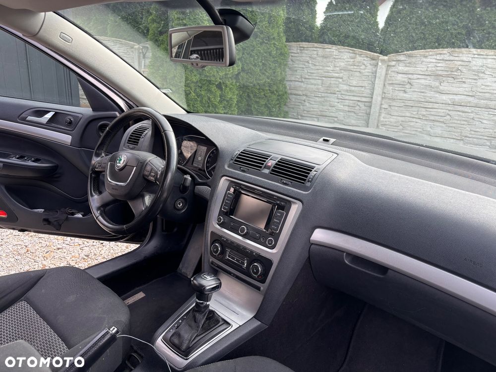 Skoda Octavia 2.0 TDI DSG Ambiente - 13