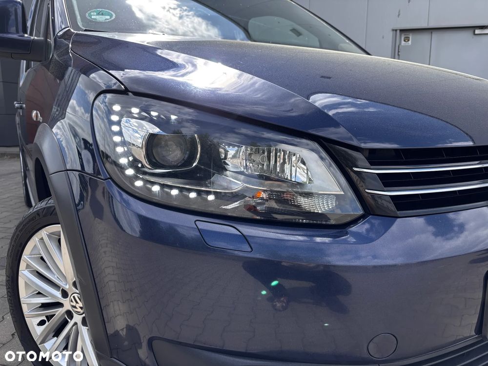 Volkswagen Caddy Cross Trendline DSG - 13