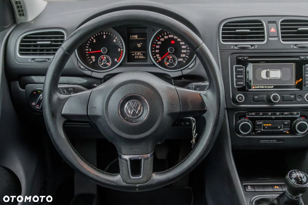 Volkswagen Golf 1.6 TDI DPF Comfortline - 24