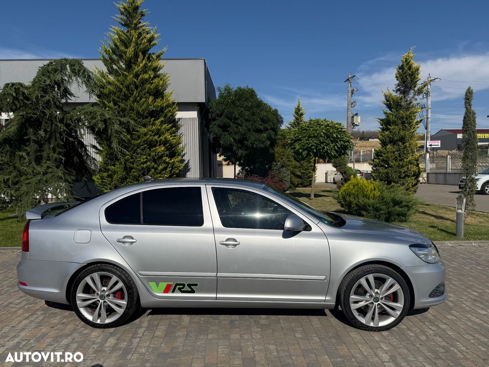 Skoda Octavia 2.0 TDI CR DPF RS - 10