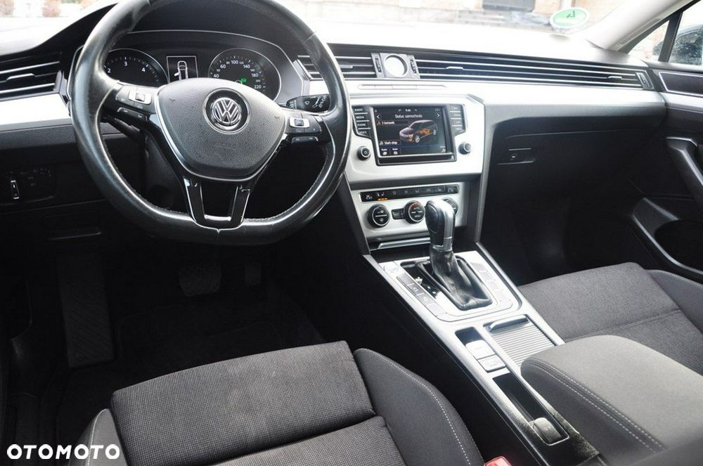 Volkswagen Passat Variant - 35