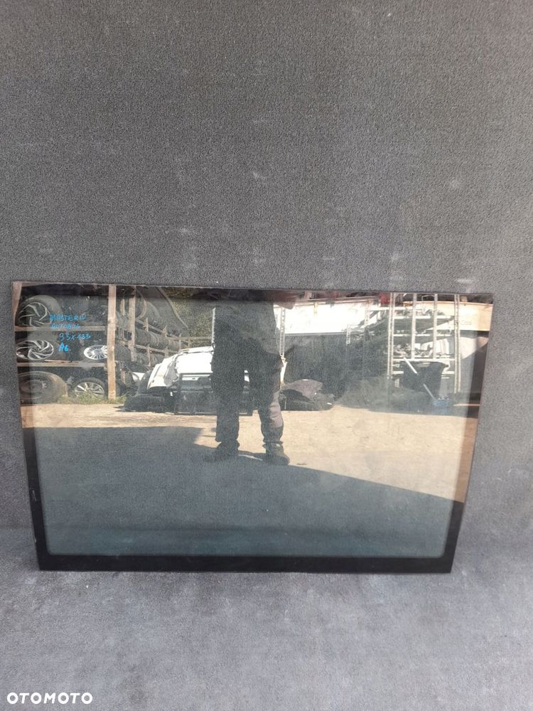 szyba autobus master iv 93x133 - 1