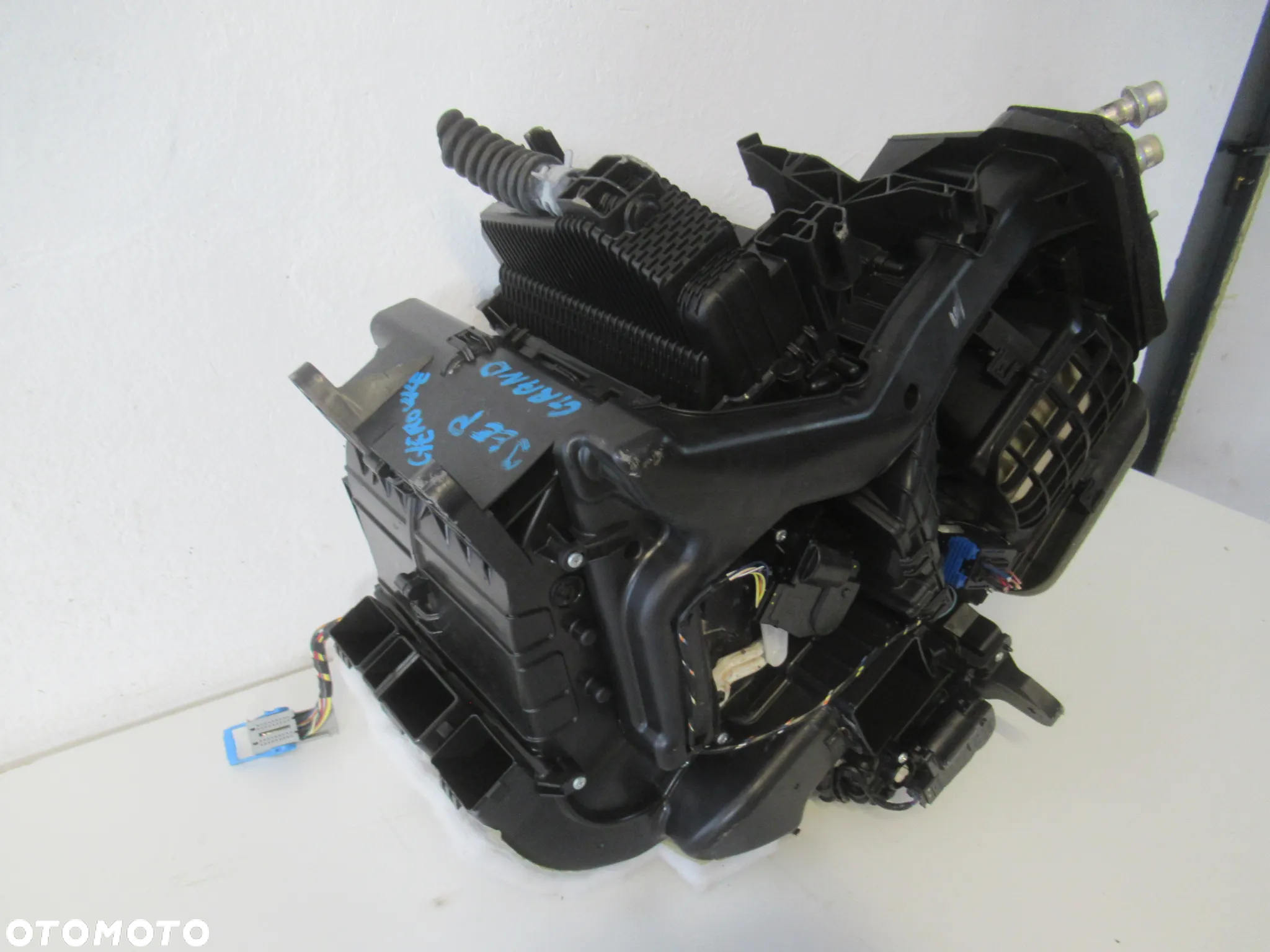 NAGRZEWNICA JEEP CHEROKEE V KL 2.0d 170KM MultiJet 4x4 P68247611AD 68247611AD AA443270-2574  2013-2018 - 4