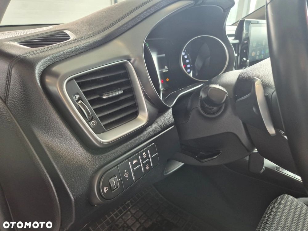 Kia Ceed 1.5 T-GDI M DCT - 14