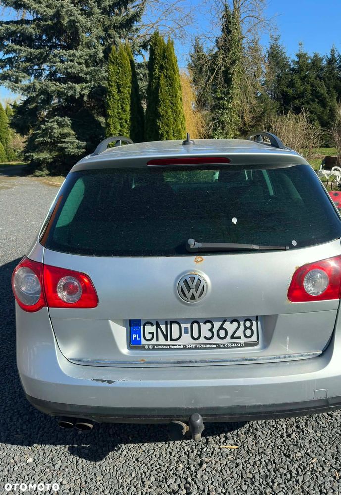 Volkswagen Passat - 4