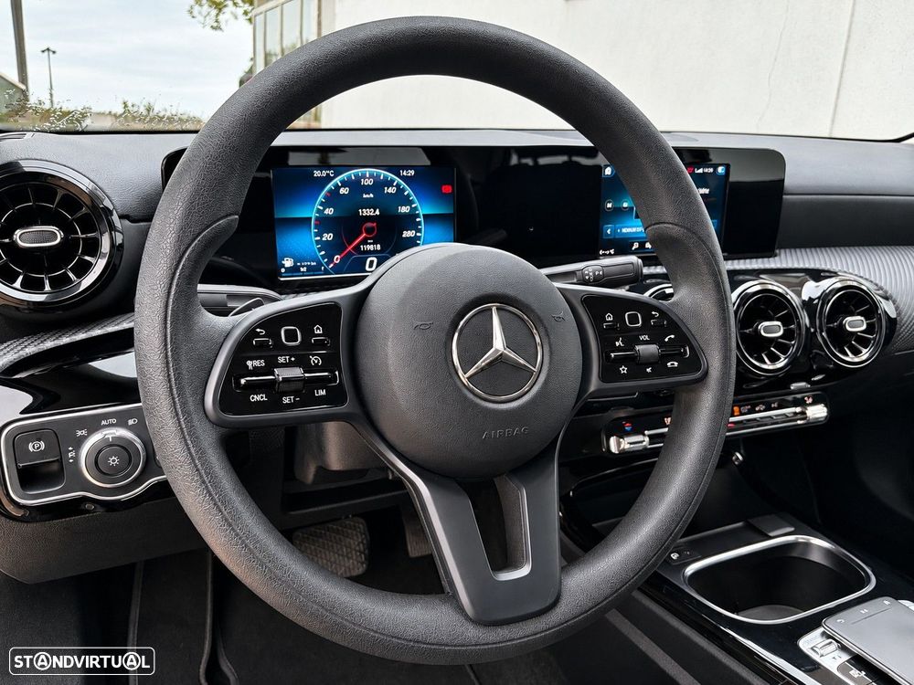 Mercedes-Benz A 180 Limousine d Progressive Aut. - 5