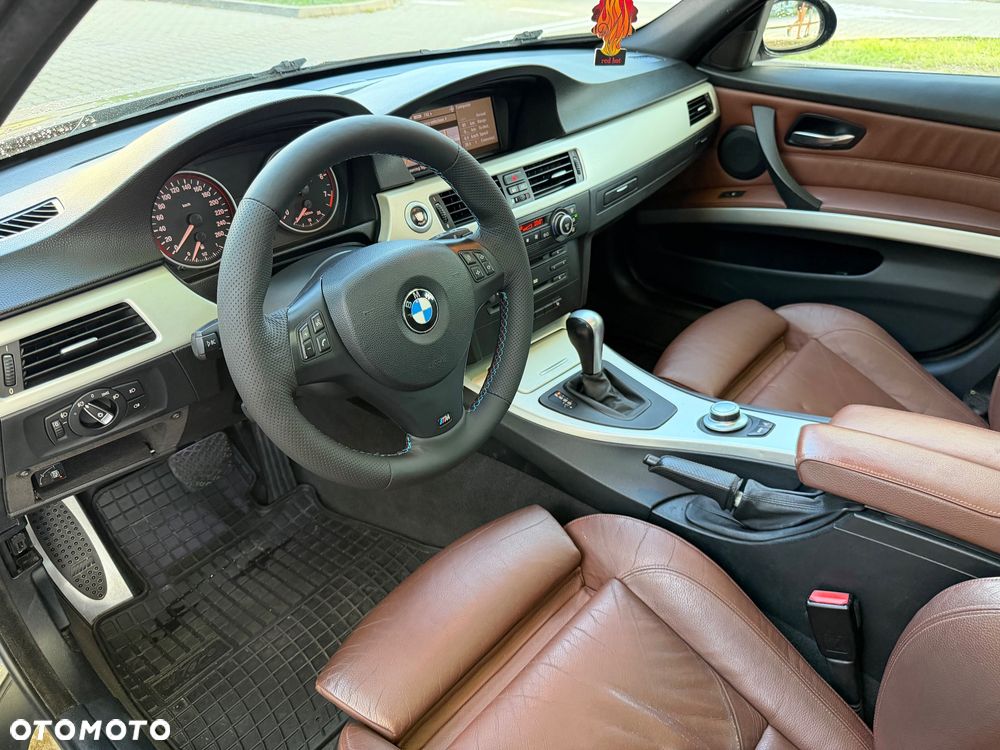 BMW Seria 3 330i - 8