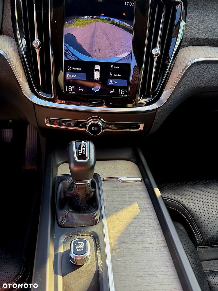 Volvo V60 Cross Country D4 AWD - 19