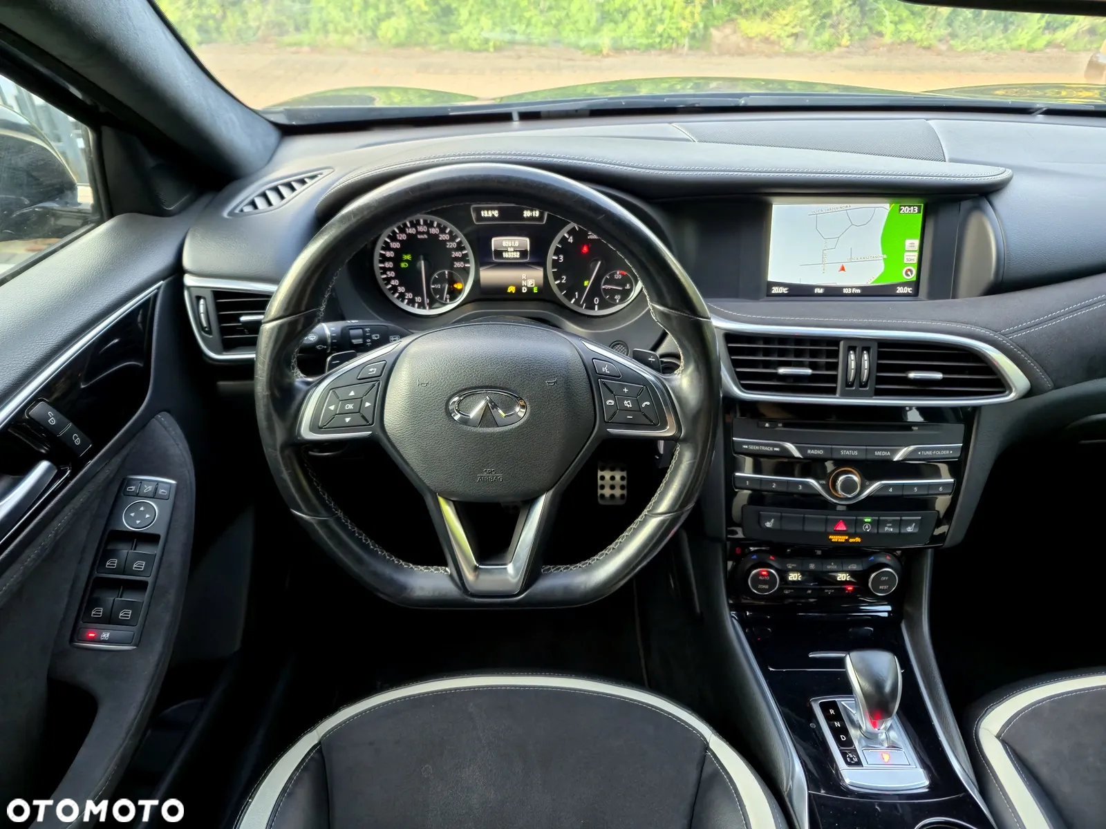 Infiniti Q30 2.0t Sport City Black AWD 7DCT - 6