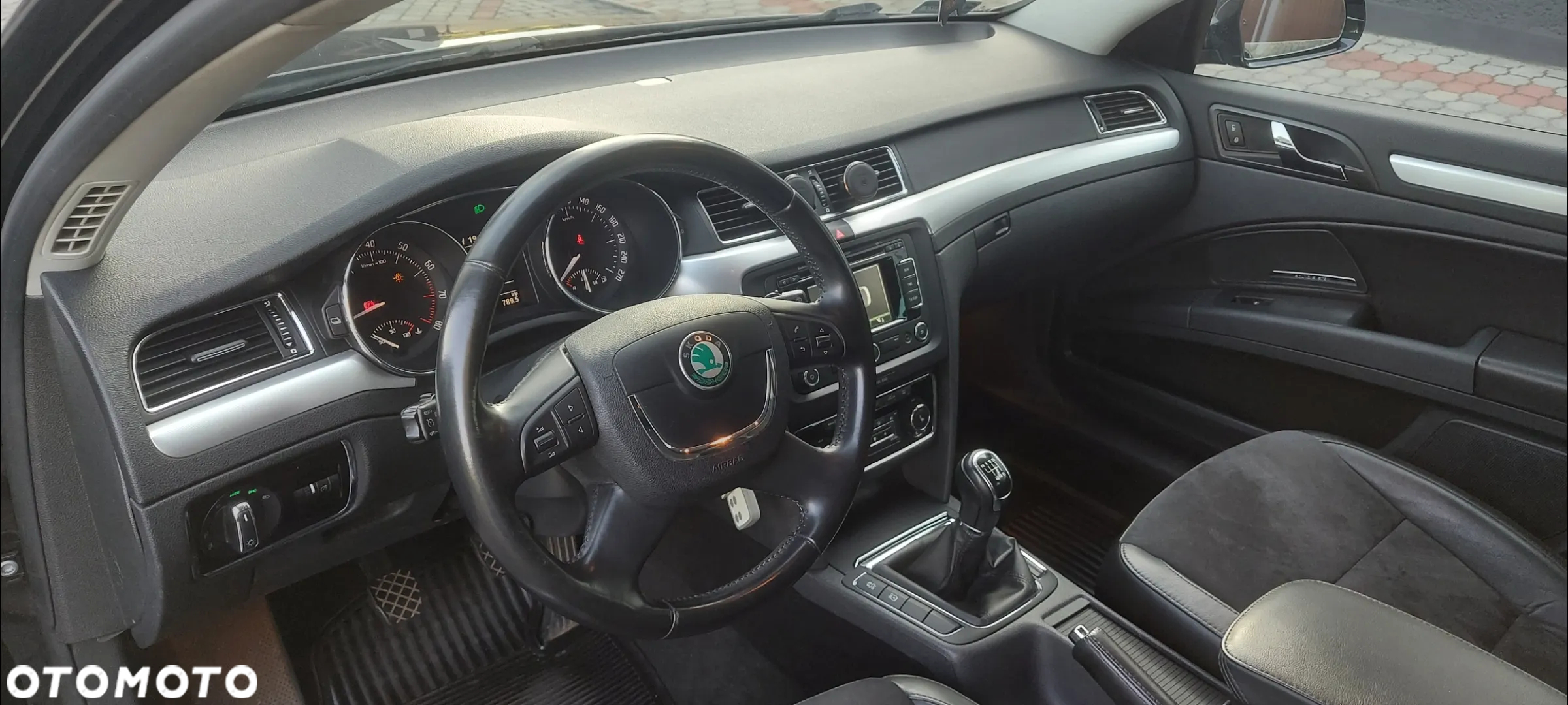 Skoda Superb 1.8 TSI Platinum - 25