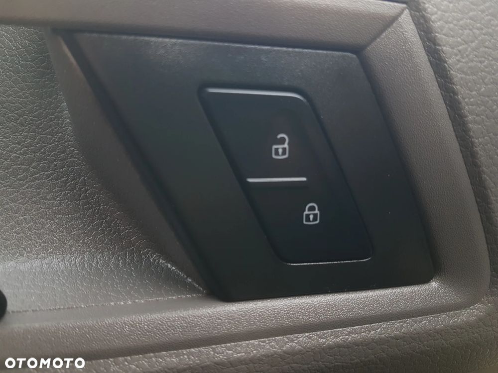 Volkswagen CRAFTER CHŁODNIA MROŹNIA AGREGAT IZOTERMA GRZANIE DŁUGI WYSOKI KLIMA TEMPOMAT - 34