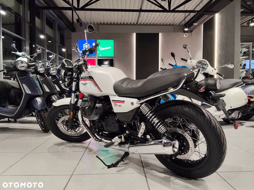 Moto Guzzi V7 - 4