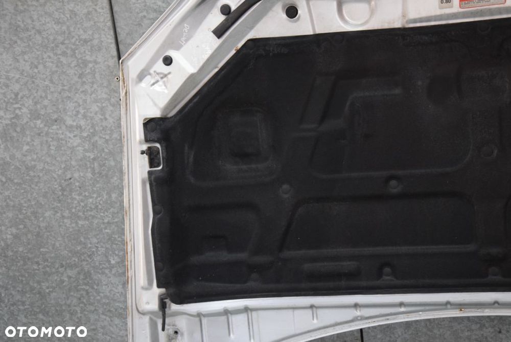 KIA SORENTO MASKA GRILL KPL. - 18