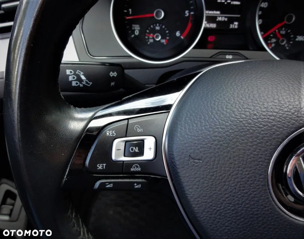 Volkswagen Passat Variant 2.0 TDI SCR Trendline - 14